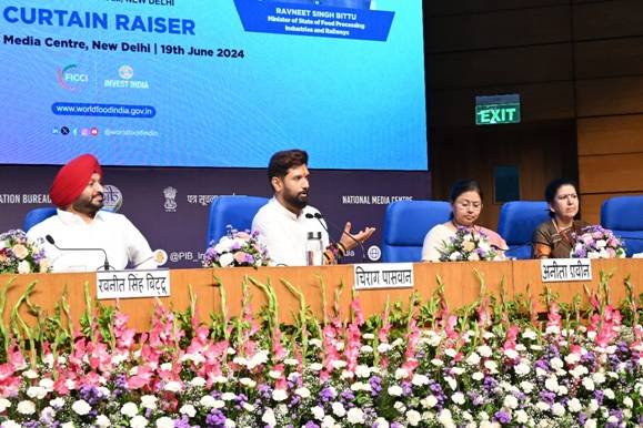 Chirag Paswan and Ravneet Singh launch website and mobile app for World Food India 2024