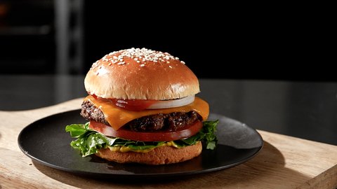 FarmSmart launches beef & jackfruit burger