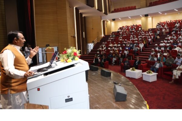 FSSAI organises FoSTaC training prog for street food vendors in East Delhi