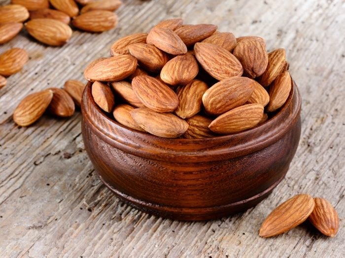 pilot-study-connects-daily-almond-consumption-with-face-wrinkles