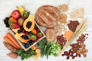 study-links-high-fiber-diet-to-better-immunotherapy-of-melanoma-patients