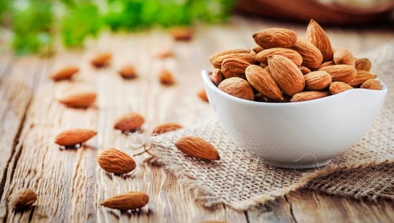 eating-almonds-may-help-improve-heart-mental-health