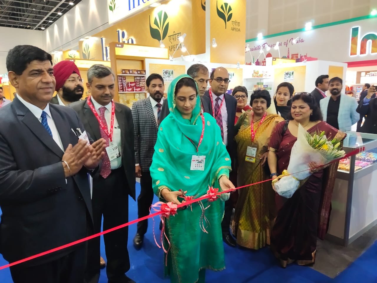 Badal motivates exhibitors to focus on Make in India